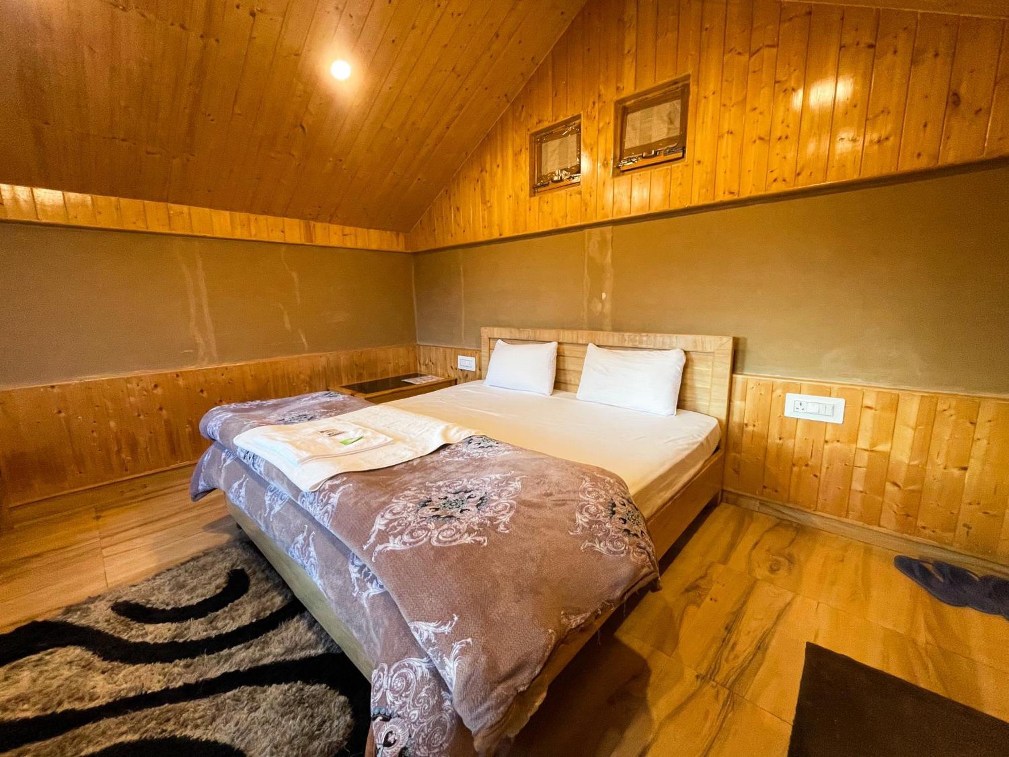 Hotel Singing Woods Kutla Kulu Exterior foto